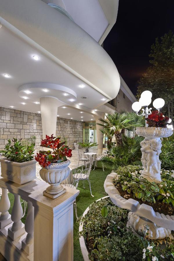 Ariminum Hotel ريميني المظهر الخارجي الصورة
