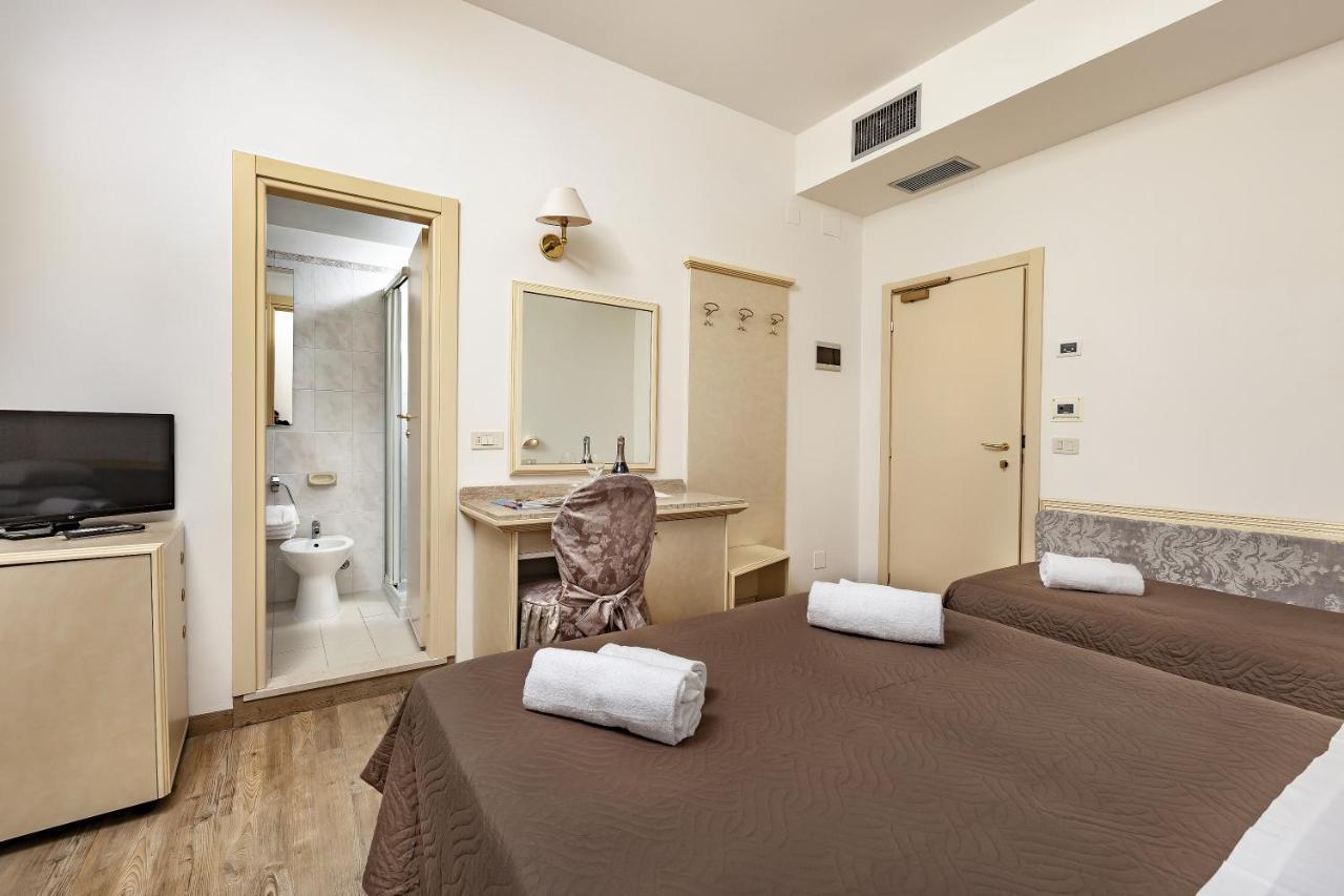 Ariminum Hotel ريميني المظهر الخارجي الصورة