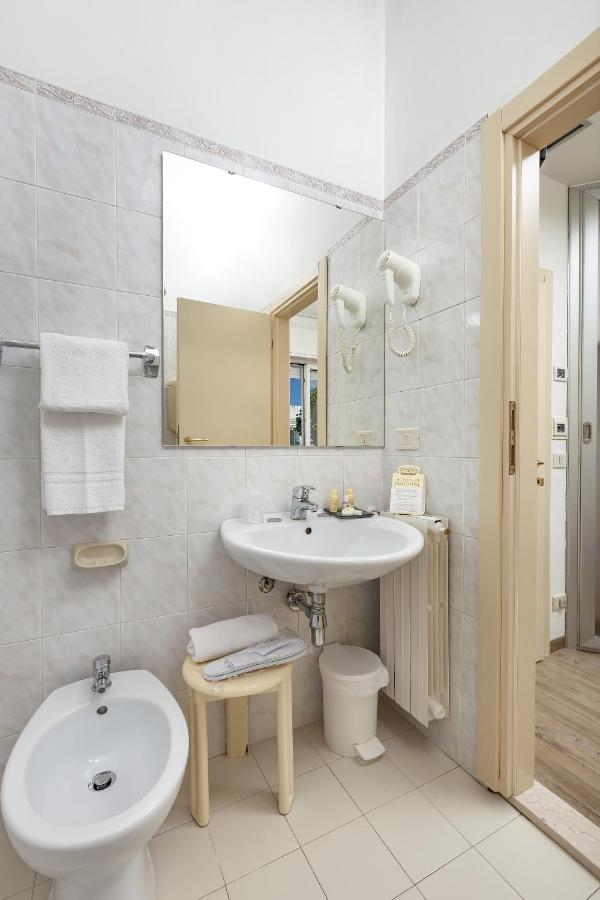 Ariminum Hotel ريميني المظهر الخارجي الصورة